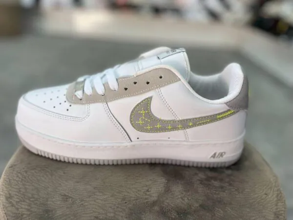 Nike AirForce 1 W